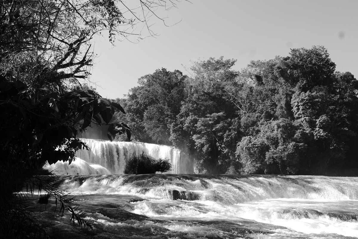 The big waterfalls at Agua Azul in Mexico