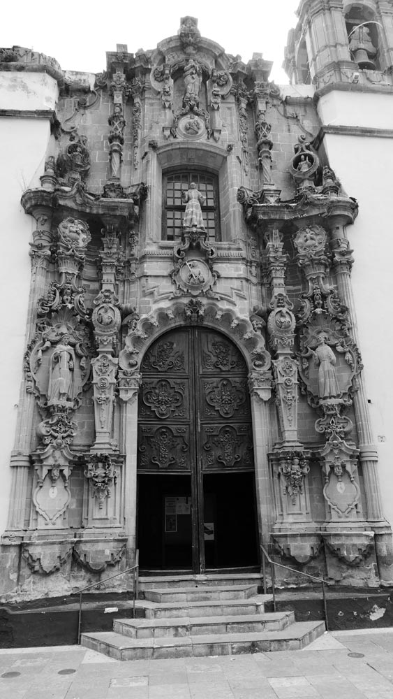 Entrance of a small church in Guanajuato