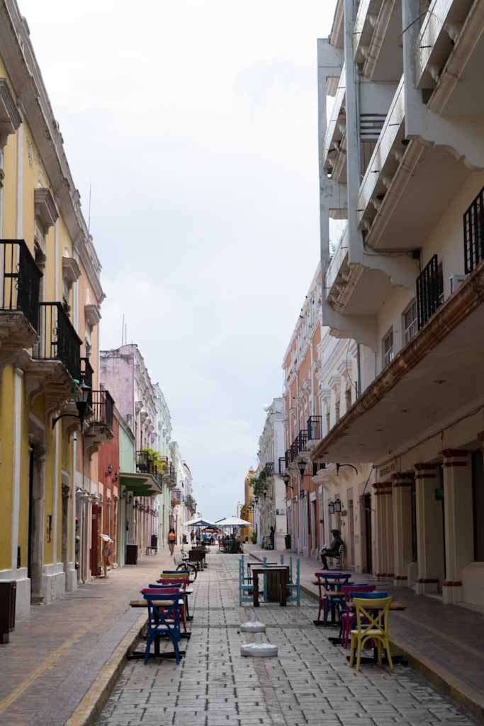 Street full of outdoor restaurants in Campeche
